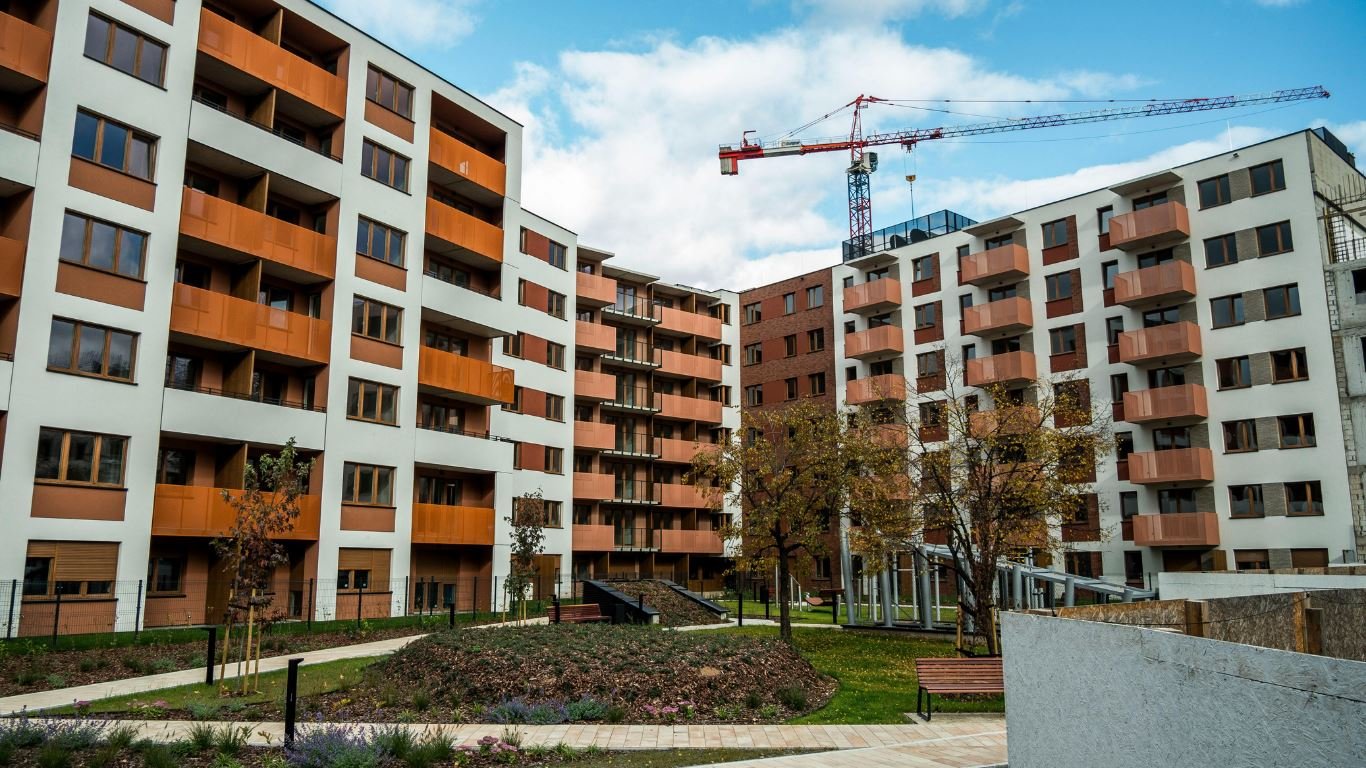 Inwestycja mieszkaniowa w budowie